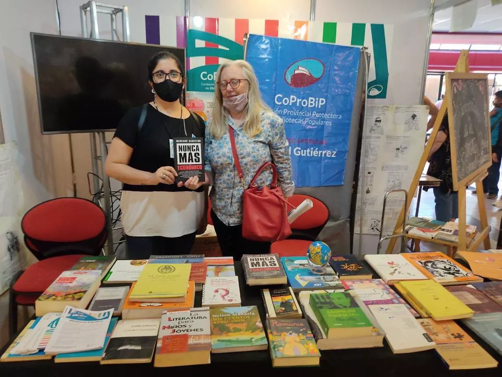 Stand en la Feria del Libro en Mendoza