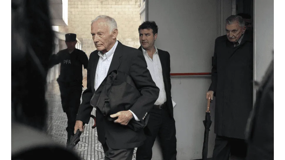 fordcondena.png_966076397